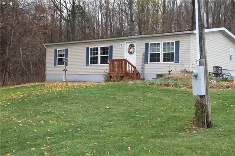 143 Malthouse Rd, Starkey, NY 14837