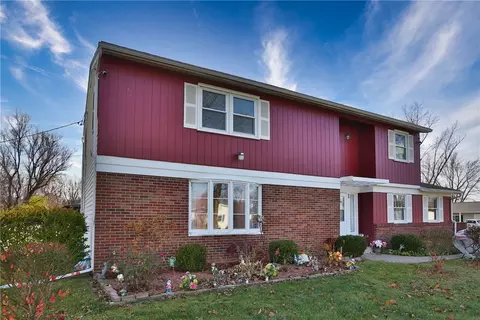 69 Temple Rd, Henrietta, NY 14467