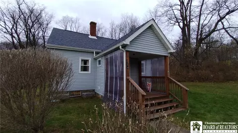114 Oak St, Kane, PA 16735