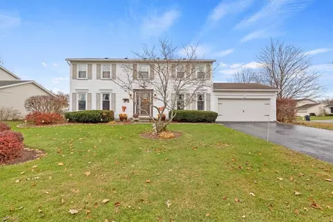 365 Olde Harbour Trl, Greece, NY 14612