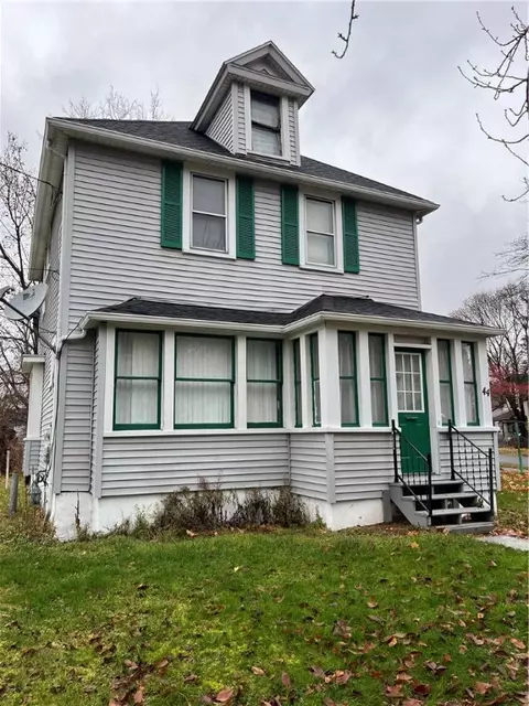44 Farragut St, Rochester, NY 14611