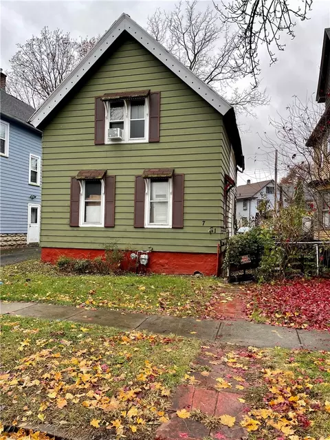 71 Nicholson St, Rochester, NY 14620