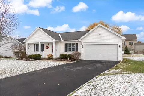 205 Pickering St, Canandaigua, NY 14424