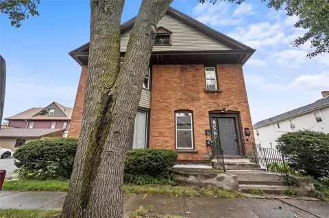 74 Richmond St, Rochester, NY 14607
