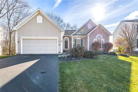 46 Enwright Dr, Perinton, NY 14450