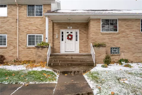 27 Veldor Park #C, Greece, NY 14612