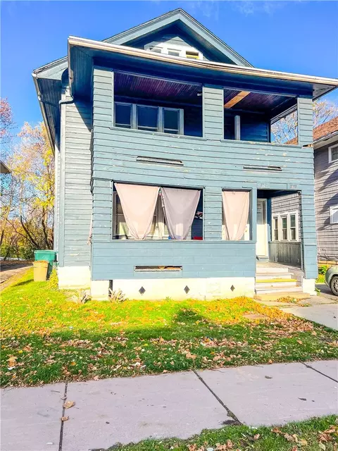 1609 Saint Paul St, Rochester, NY 14621