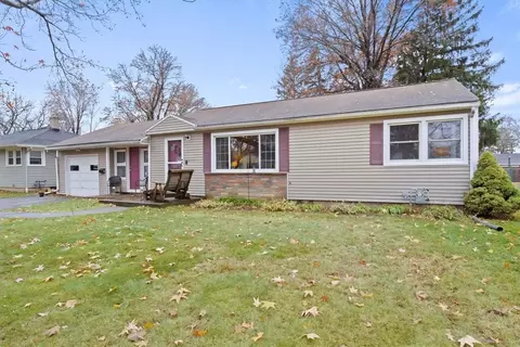 291 Armstrong Rd, Greece, NY 14612
