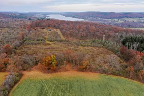 3661 W Lake Rd, Bradford, NY 14815