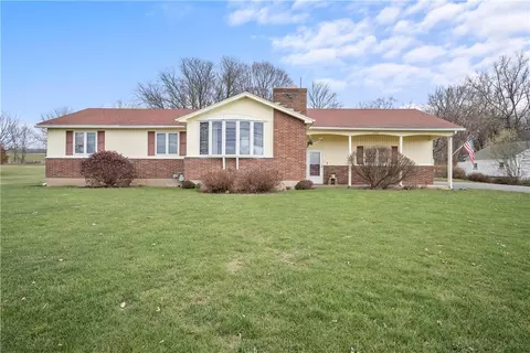 11017 S Lake Rd, Pavilion, NY 14525