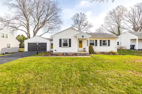 316 Dellwood Rd, Greece, NY 14616