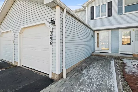 3226 Sherwood Dr, Walworth, NY 14568