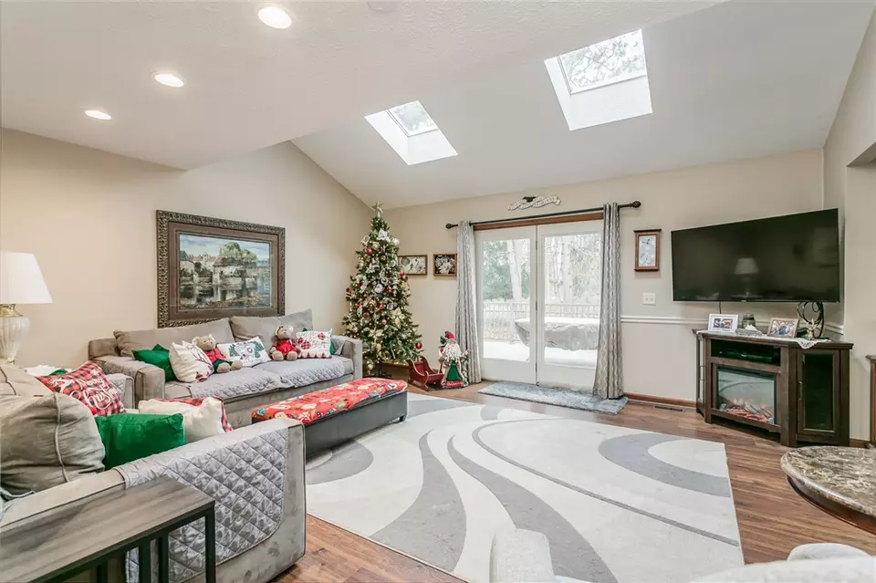 539 Holt Rd, ster, NY 14580 32 Photos Movoto