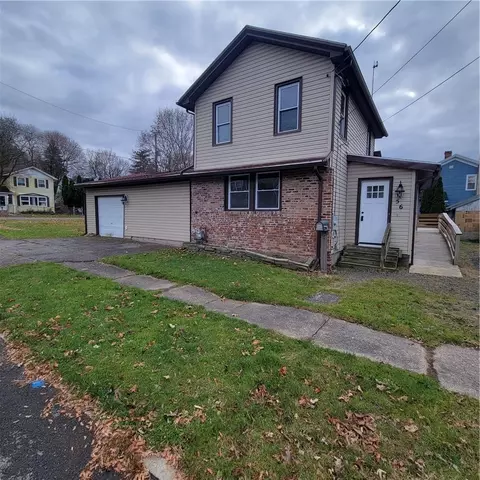 56 Shuler St, Lyons, NY 14489