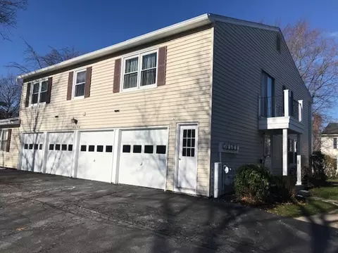40 Swan Trl, Perinton, NY 14450