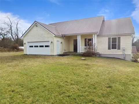 512 Birdlebough Strong Rd, Mc Donough, NY 13801
