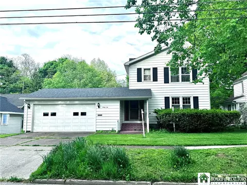32 Summer St, Pomfret, NY 14063