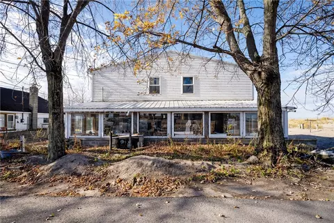 7591 1st St, Sodus Point, NY 14555