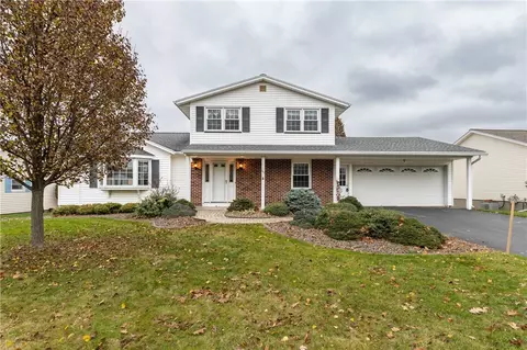 168 Crosby Ln, Greece, NY 14612
