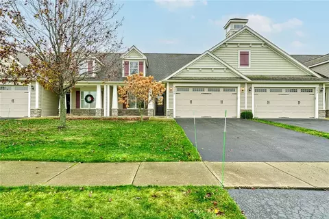 295 Carriage Path Ct, Webster, NY 14580