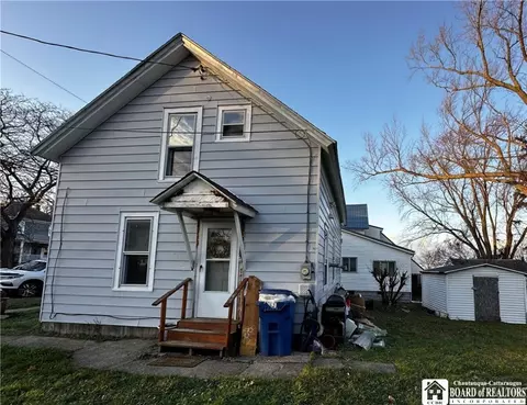 118 Woodrow Ave, Dunkirk, NY 14048