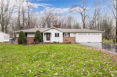 22 Old Ivy Cir, Chili, NY 14624