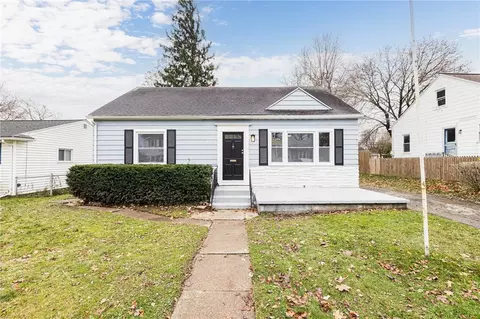 175 Spencer Rd, Irondequoit, NY 14609
