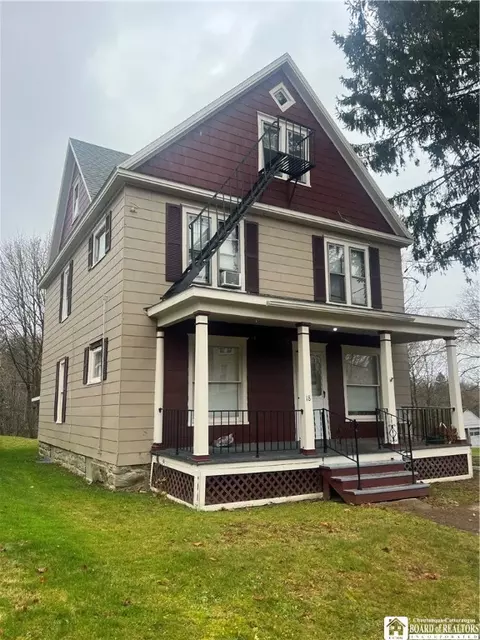 18 Linwood Ave, Jamestown, NY 14701