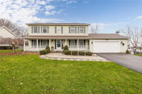 772 Shorecliff Dr, Greece, NY 14612