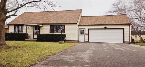 24 Marilou Dr, Gates, NY 14624