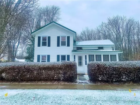 40 Boston Ave, Seneca Falls, NY 13148