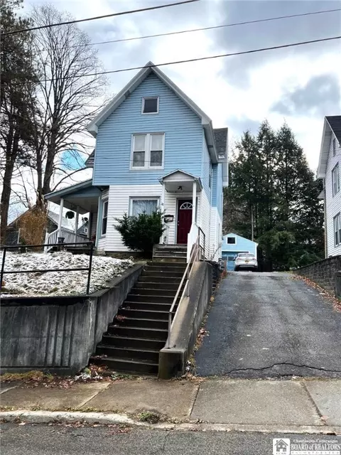 18 Partridge St, Jamestown, NY 14701