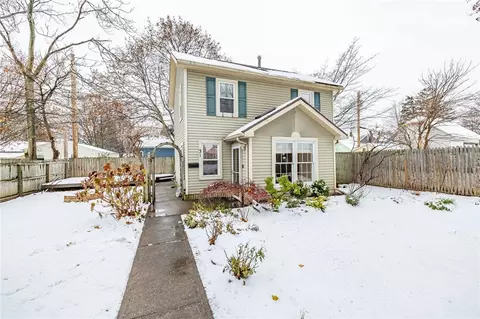 31 Brayton Rd, Greece, NY 14616