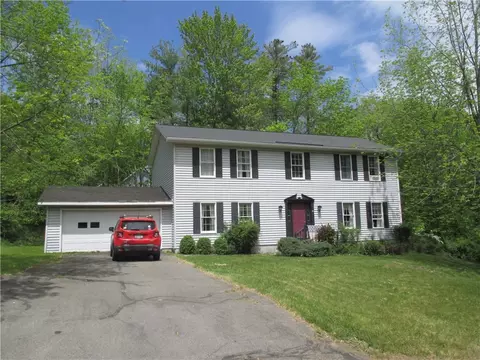 24 Bugbee Rd, Oneonta, NY 13820