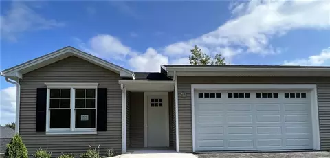 3217 W Cedarbush Dr, Canandaigua, NY 14424