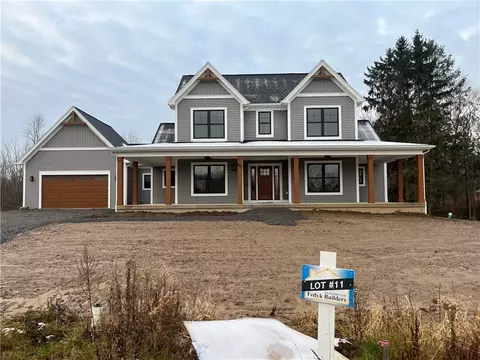 1197 Lake Point Dr, Webster, NY 14580