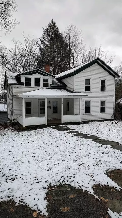 292 E Main St, Hancock, NY 13783