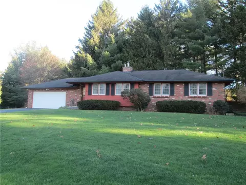 6 Pine Tree Cir, Rush, NY 14543
