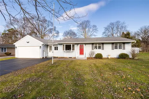558 Marsh Rd, Pittsford, NY 14534