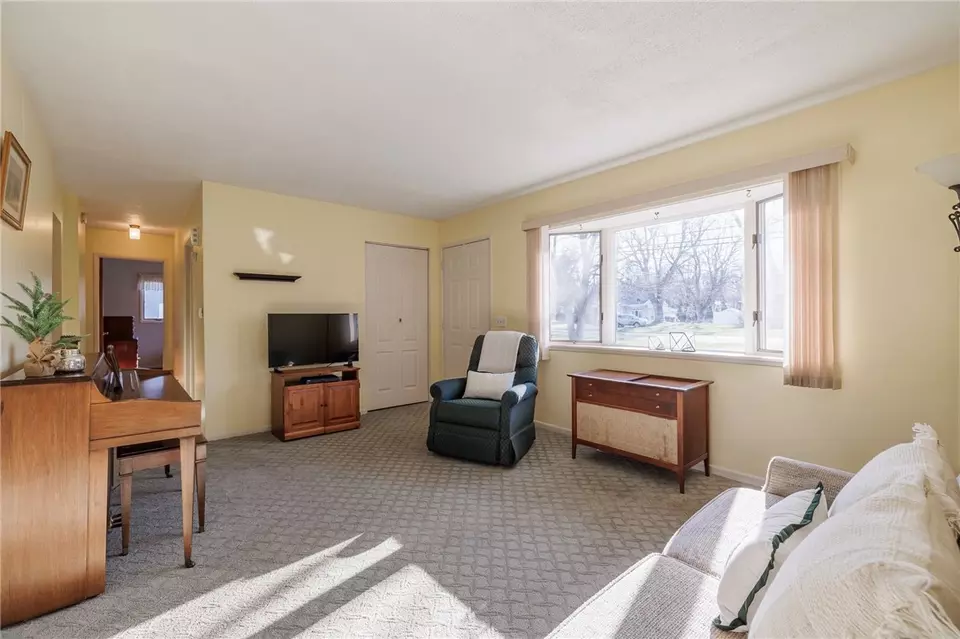 558 Marsh Rd, Pittsford, NY 14534 22 Photos Movoto