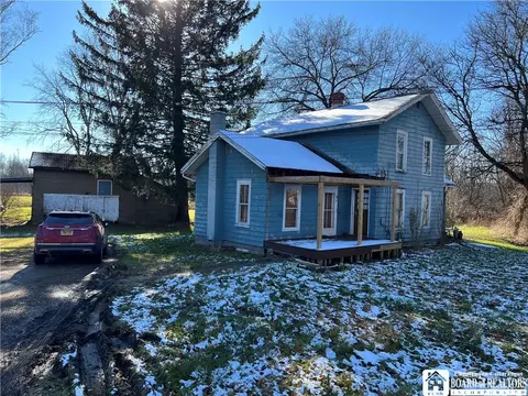 125 Old Fentonville Rd, Carroll, NY 14738