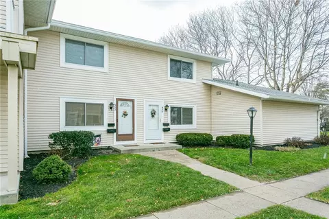 950 Eastbrooke Ln, Rochester, NY 14618