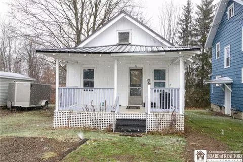 21 Muto St, Busti, NY 14750