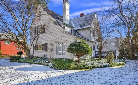 210 Jackson Ave, Bradford, PA 16701