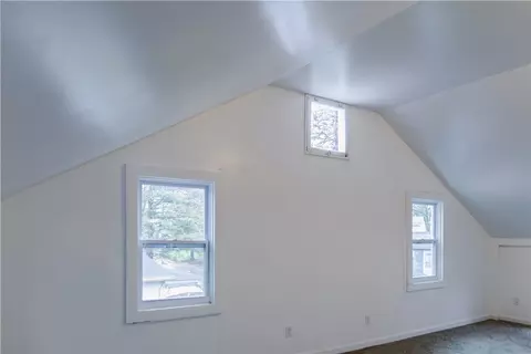 44 Broderick Dr, Irondequoit, NY 14622 photo 18