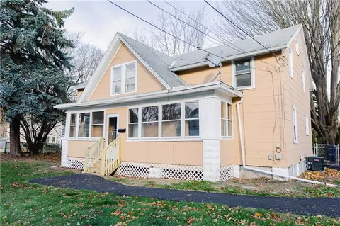 44 Broderick Dr, Irondequoit, NY 14622 photo 2