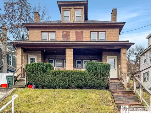 9 11 Maple St, Jamestown, NY 14701