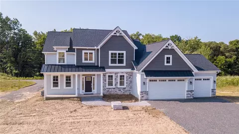 15 Mendon Green Ln, Pittsford, NY 14534