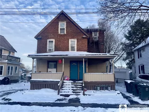 46 Utica St, Jamestown, NY 14701