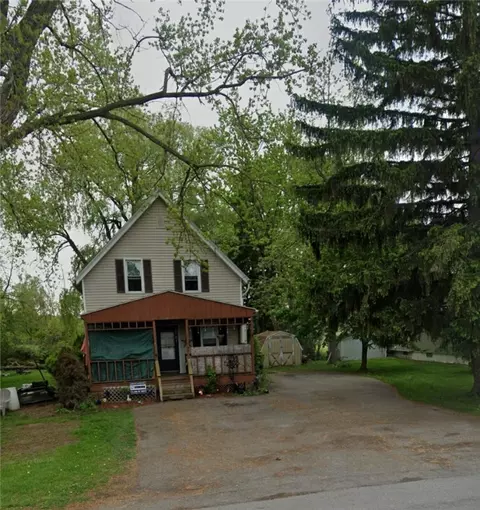 3245 Lyell Rd, Gates, NY 14606